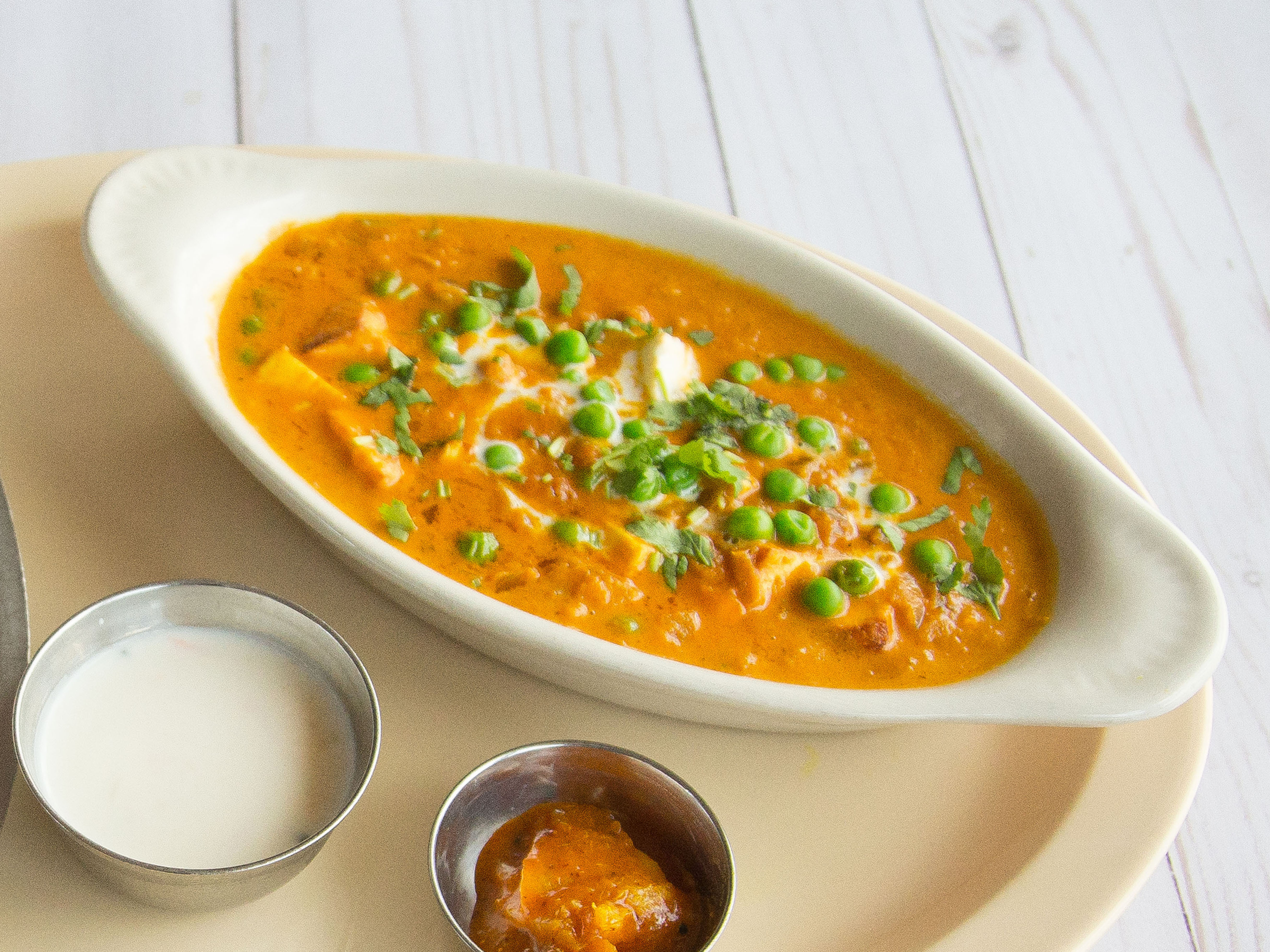 Order 8. Mutter Paneer food online from Woodlands Indian Restaurant store, Chatsworth on bringmethat.com