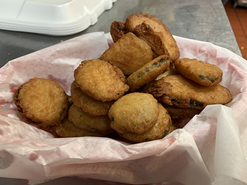 Order Breaded Zucchini Basket food online from Tailgaters & Il Primo store, Cave Creek on bringmethat.com