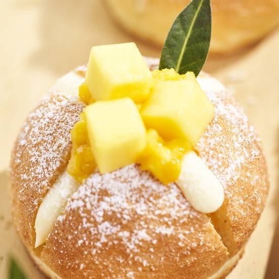 Order Mango & Cream Brioche food online from Paris Baguette store, Diamond Bar on bringmethat.com