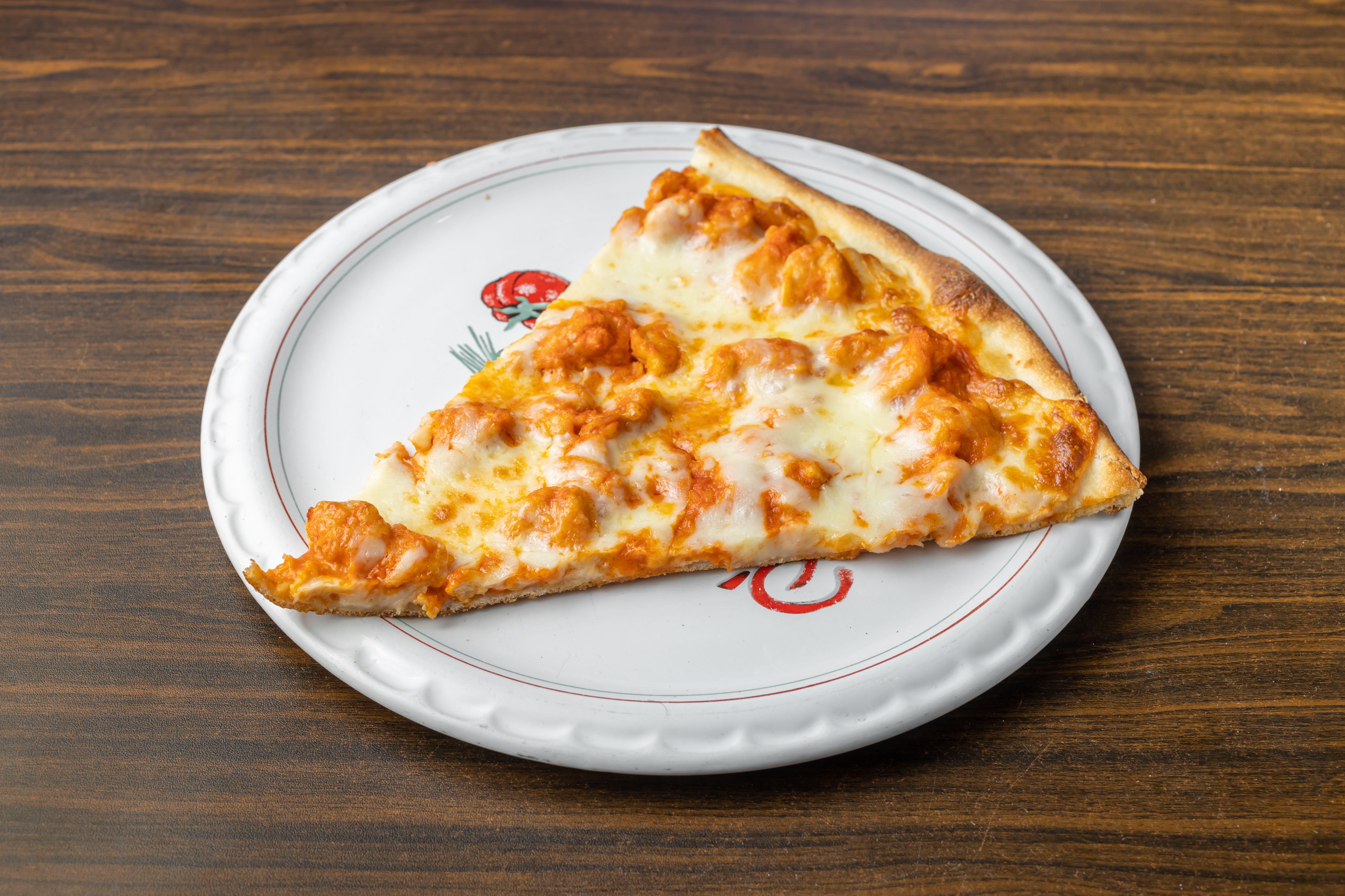 Order BBQ Chicken Pizza - Medium 12'' food online from Vincenzos Pizzeria store, East Meadow on bringmethat.com