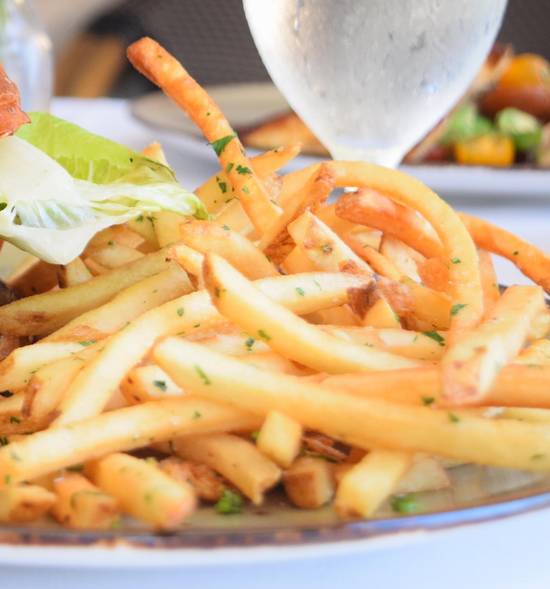 Order Pommes frites food online from Porta Via store, Pacific Palisades on bringmethat.com