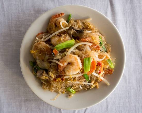 Order Pad Woon Sen Noodles food online from Thai Street Market store, Saint Paul on bringmethat.com