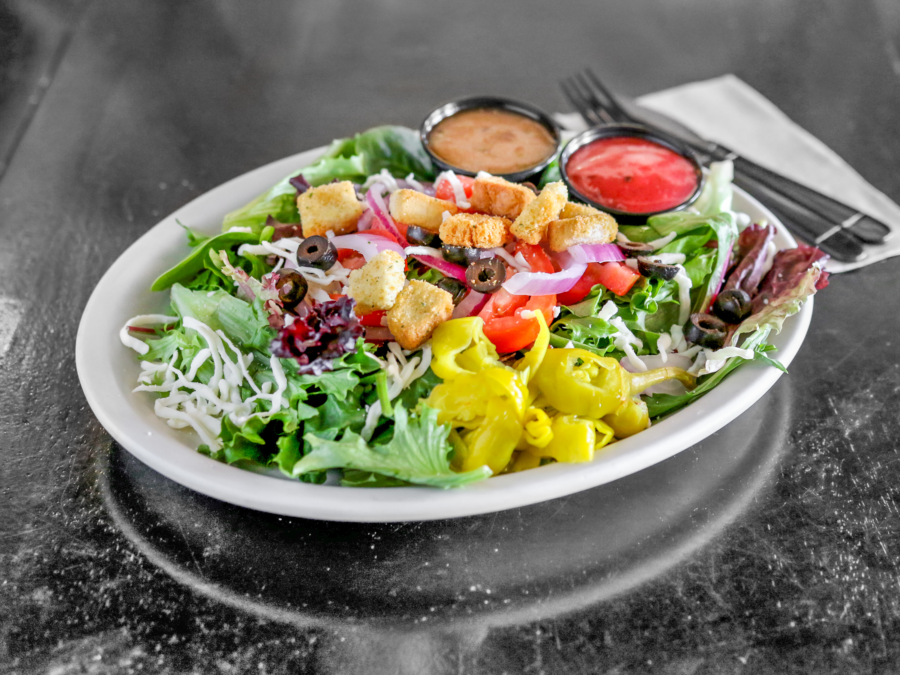 Order House Garden Salad food online from Cosentino's Pizza store, San Clemente on bringmethat.com