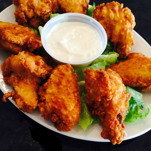 Order Buffalo Wings food online from Deluxe Diner store, Newark on bringmethat.com