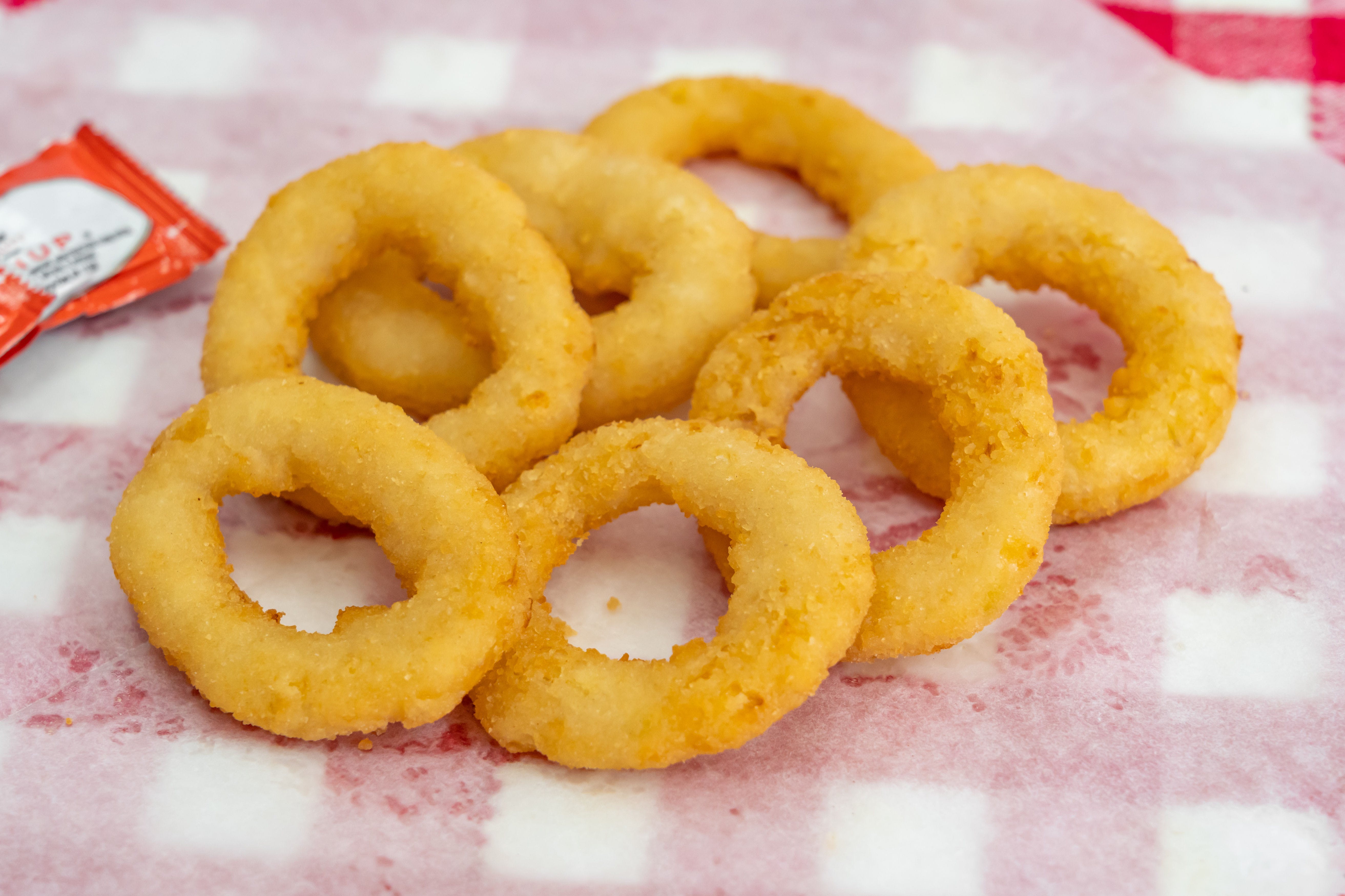 Order Onion Rings - 12 Pieces food online from Golden Edge Pizza store, Dearborn Heights on bringmethat.com