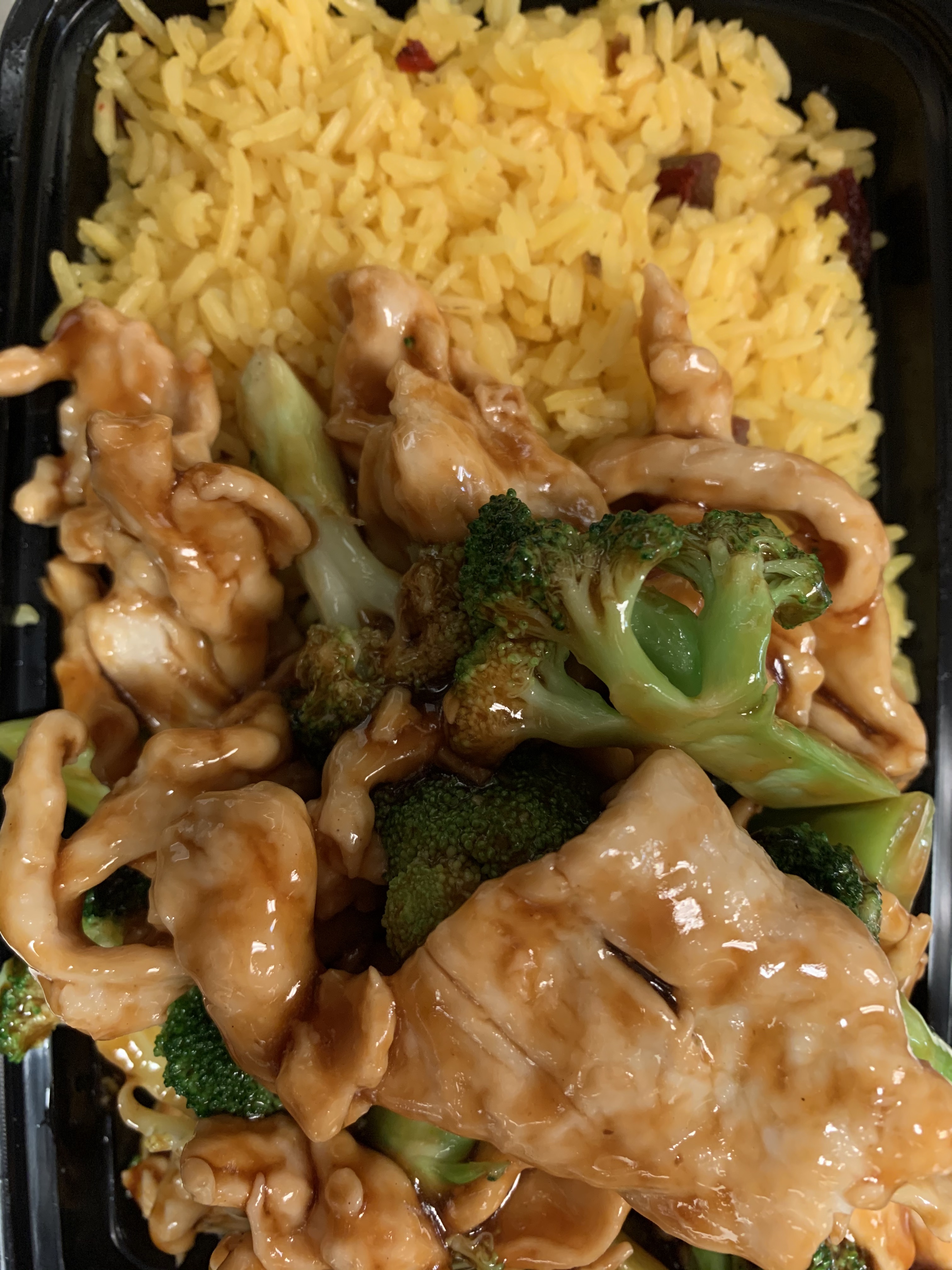 Order P11. Chicken with Broccoli Combo Platter food online from Yong Wang Kitchen store, East Islip on bringmethat.com