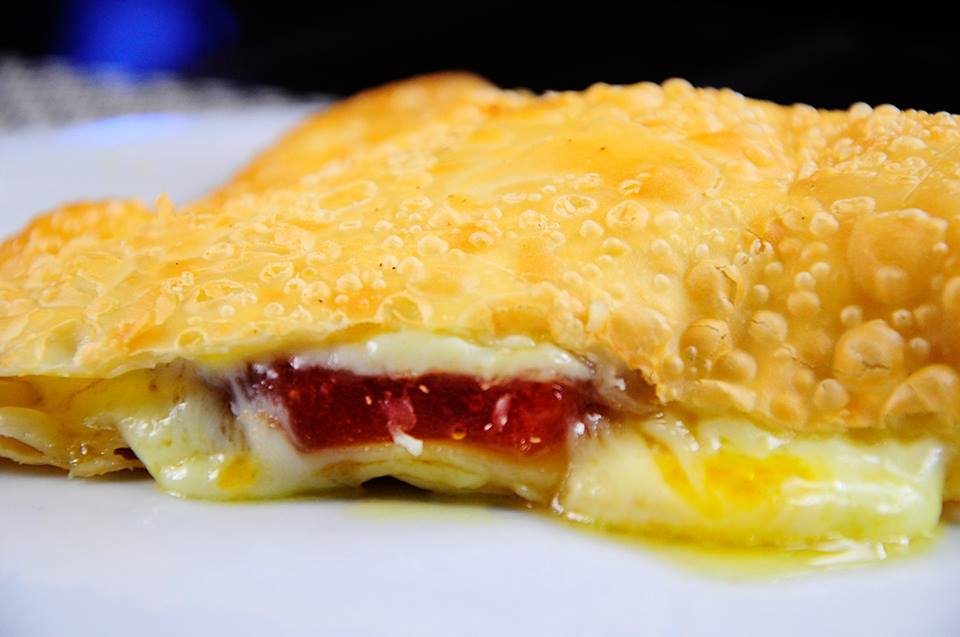 Order SWEET - GUAVA & CHEESE EMPANADA food online from Rio Market store, Long Island City on bringmethat.com
