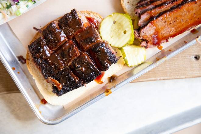 Order Meat Plate Burnt Ends food online from Scott's Kitchen and Catering at Hangar 29 store, Kansas City on bringmethat.com