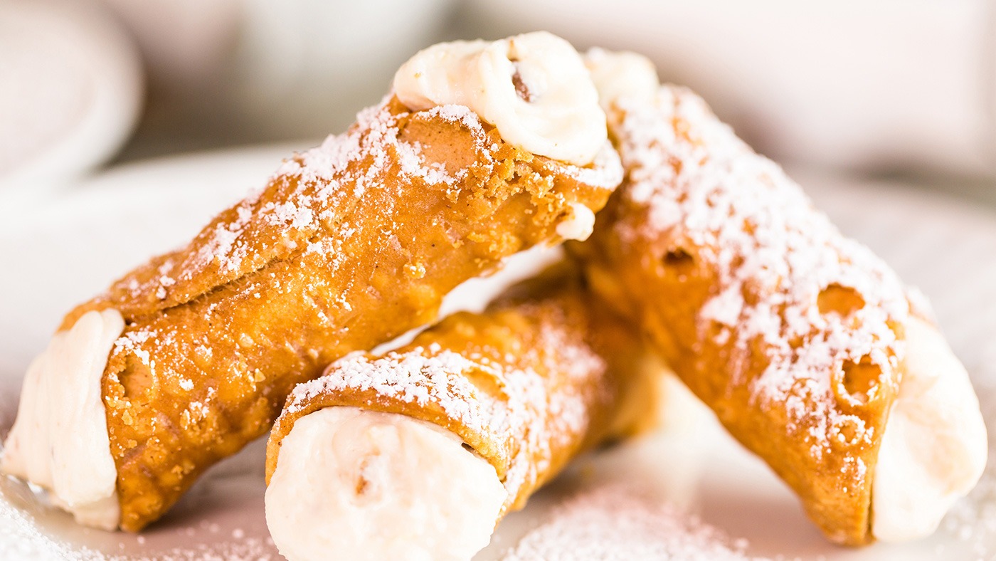 Order Italian Cannoli food online from Russo's New York Pizzeria store, Houston on bringmethat.com