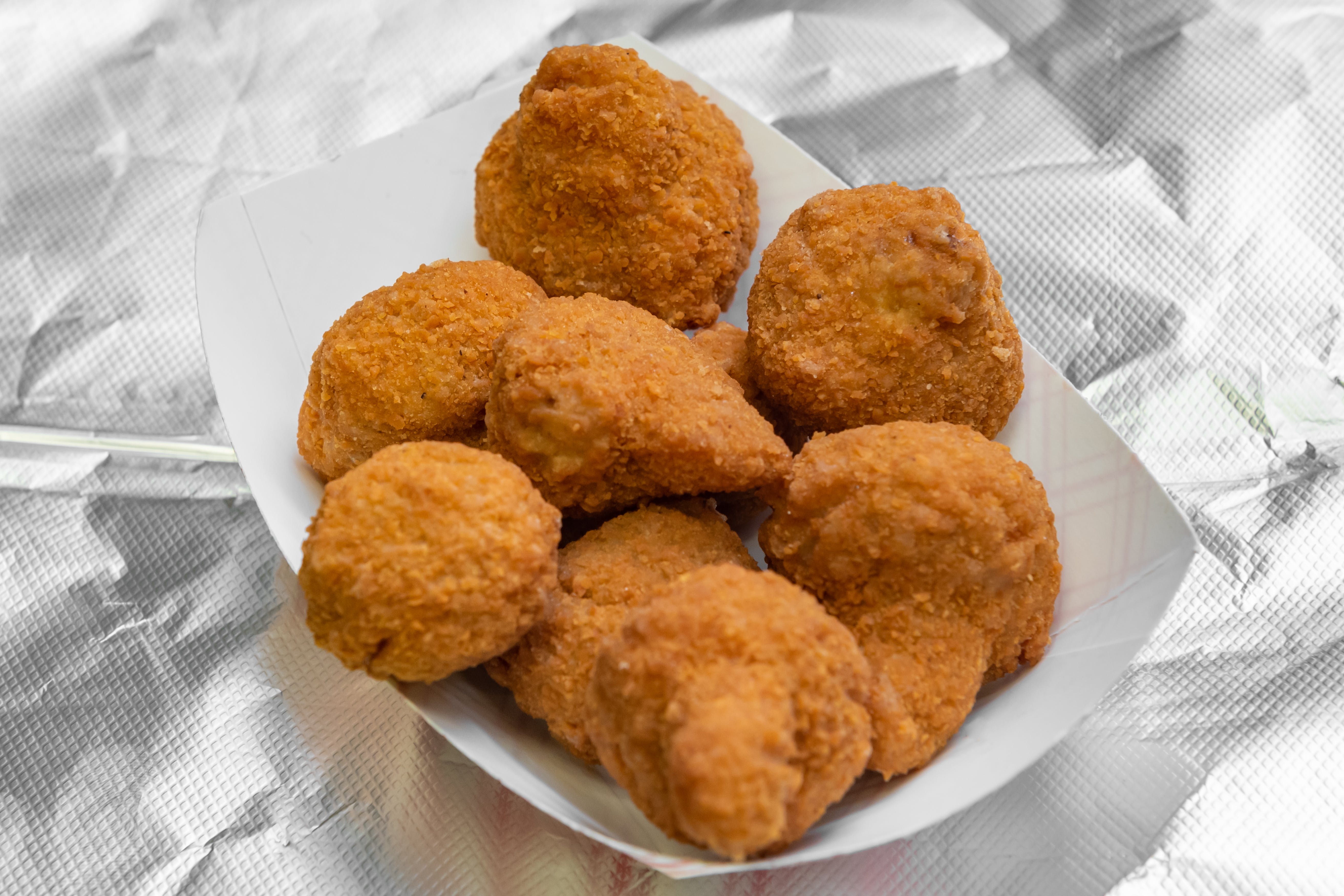 Order Breaded Mushrooms - Other Items food online from Zavarelli's Pizza Shop store, Canton on bringmethat.com