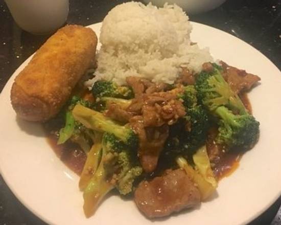 Order C. Beef with Broccoli food online from China King O'Fallon store, O'Fallon on bringmethat.com
