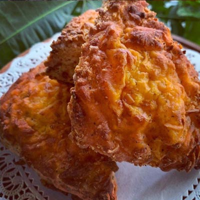 Order Cheddar Cheese and Chive Scone food online from Cafe Peanut store, Jersey City on bringmethat.com