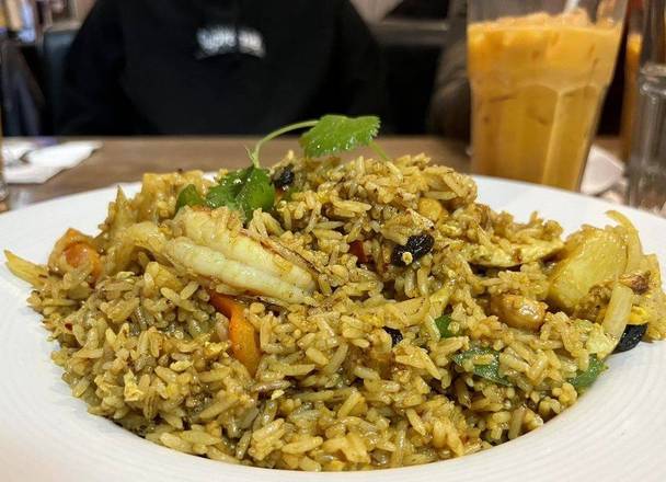 Order Pineapple Fried Rice food online from Thrive Kitchen store, Atlanta on bringmethat.com