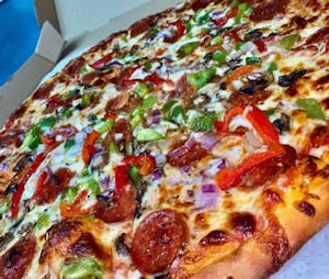 Order Pizza Reg Capt Fav food online from The Porthole Deli & Pizza store, San Pedro on bringmethat.com