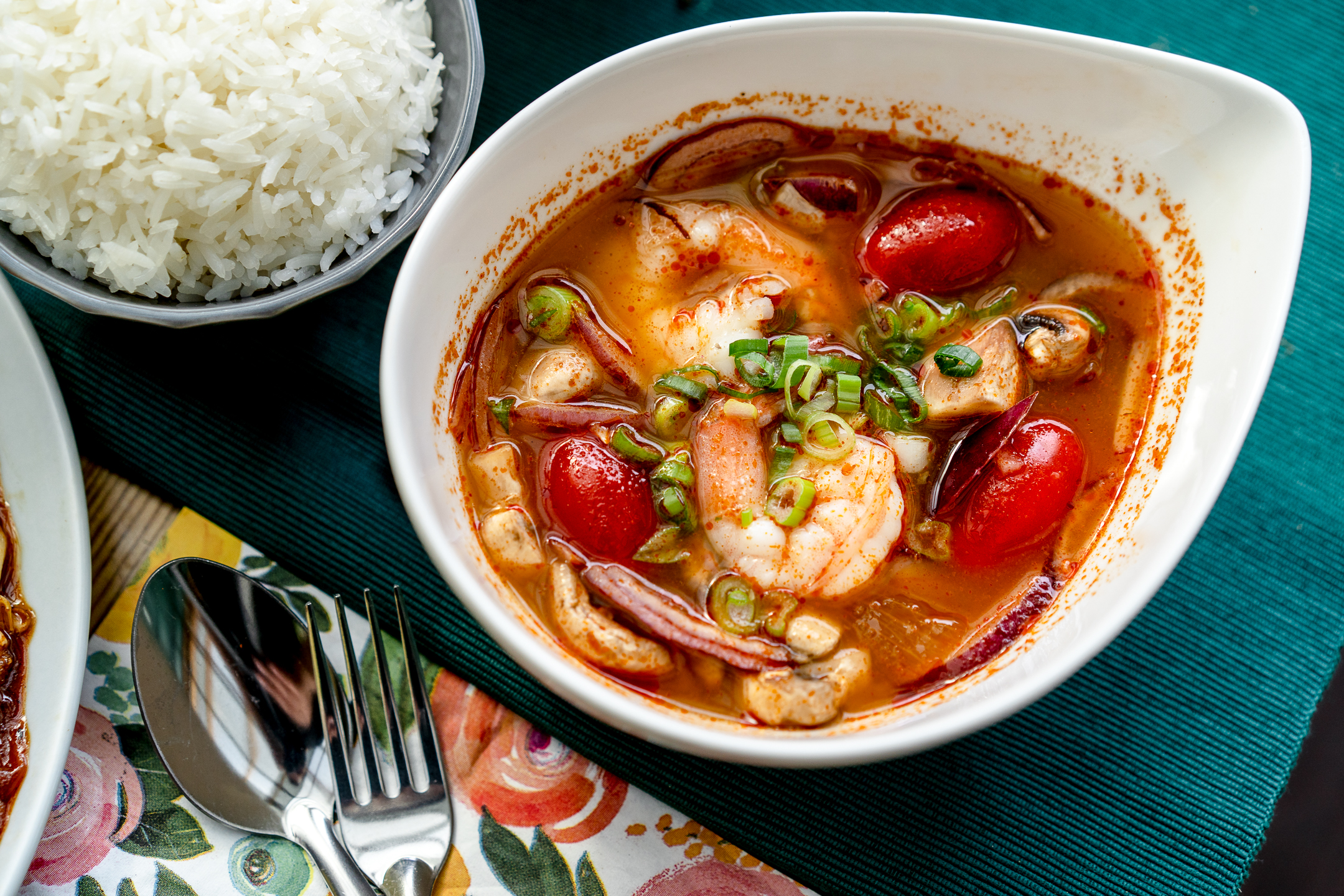 Order Tom Yum Soup food online from Wawa Thai Food store, Oakland on bringmethat.com