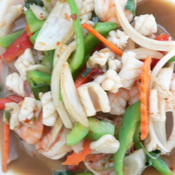 Order 74. Spicy Squid and Shrimp food online from Siam Bay Thai Cuisine store, El Segundo on bringmethat.com