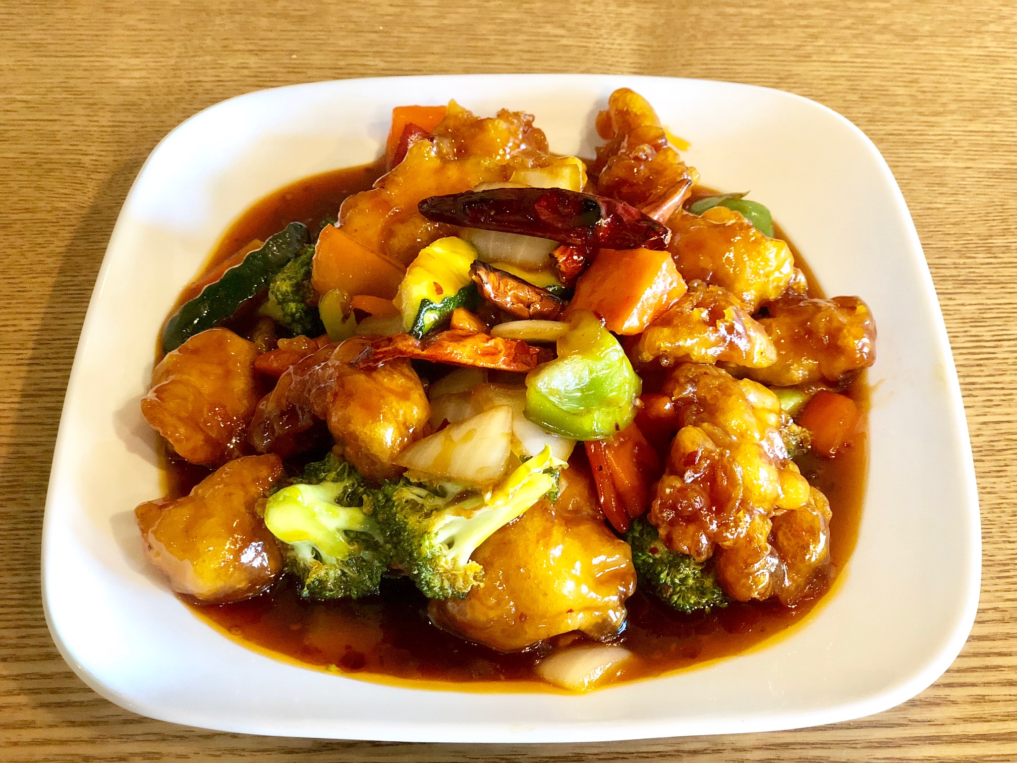 Order General Tao's Hot Wok Dish food online from Zume Asian Cuisine store, Denver on bringmethat.com