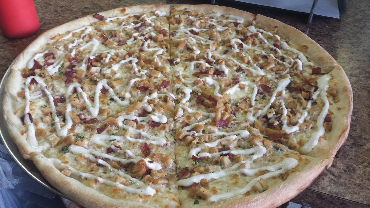 Order Chicken, Bacon & Ranch Pizza - Large 16'' food online from Brooklyn's Pizza store, Irvington on bringmethat.com