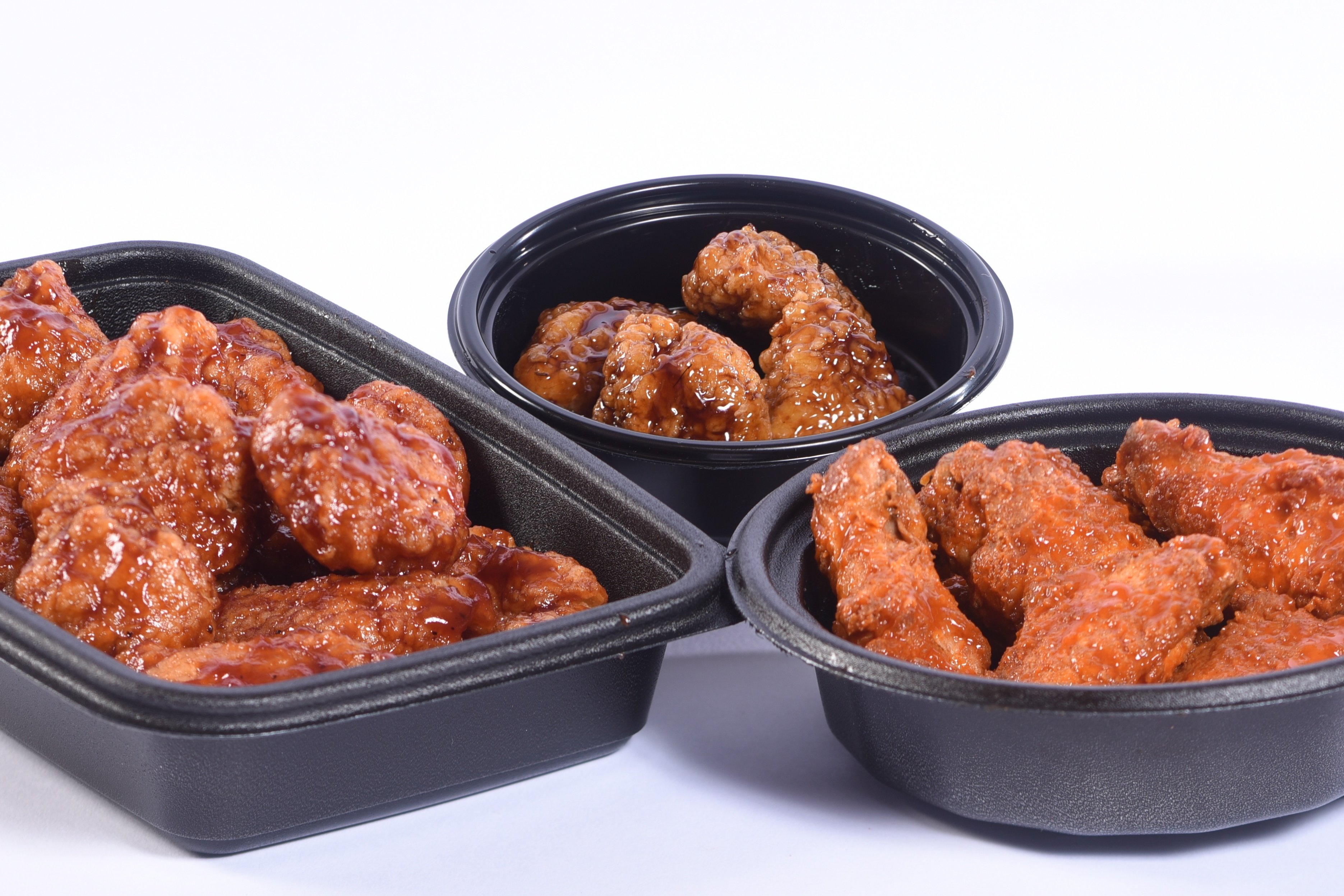 Order 8-Piece Boneless Wings food online from Amigos/Kings Classic store, Lincoln on bringmethat.com