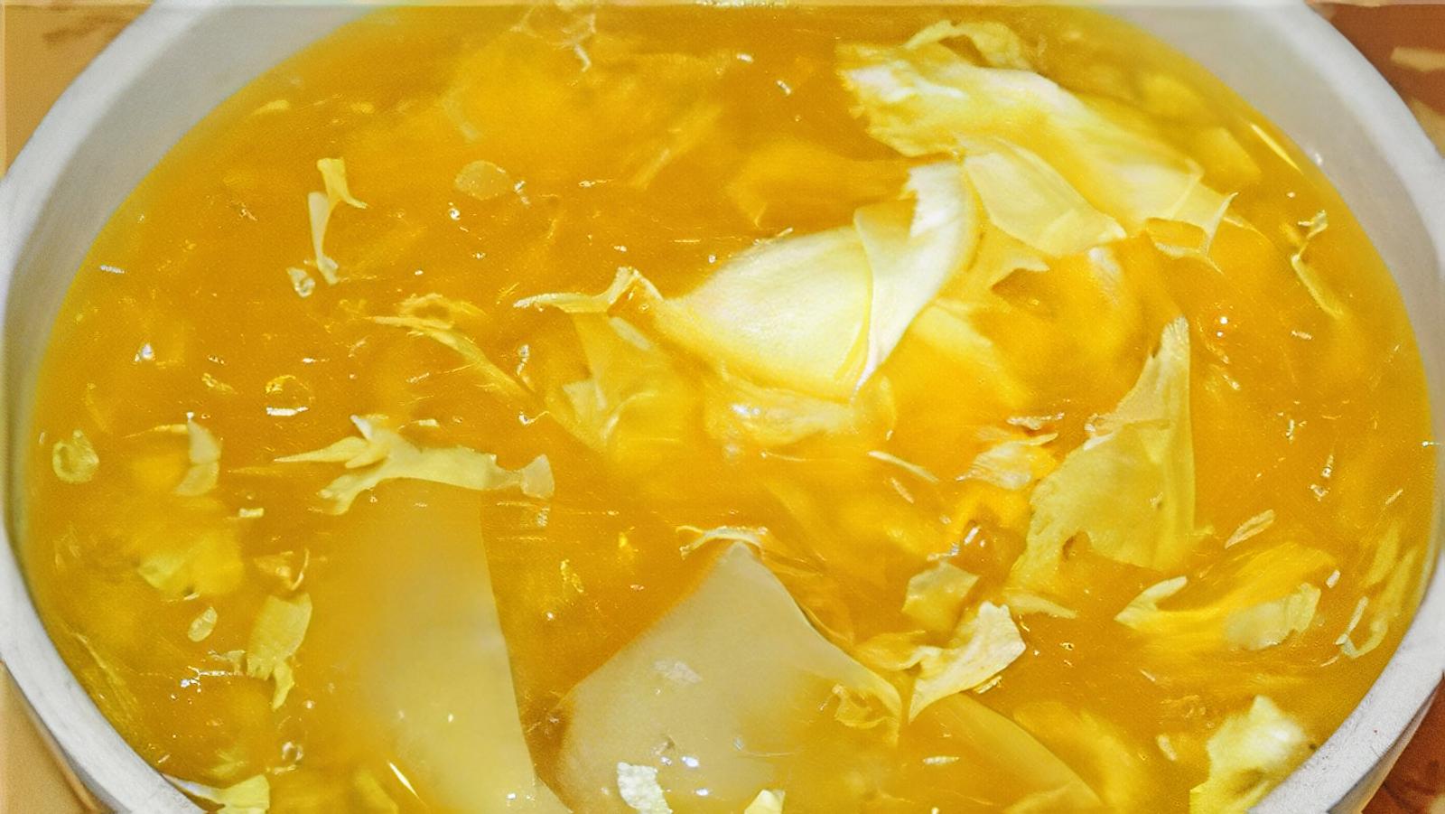 Order 21. Wonton Egg Drop Soup food online from Chen's Yummy House store, Dumont on bringmethat.com