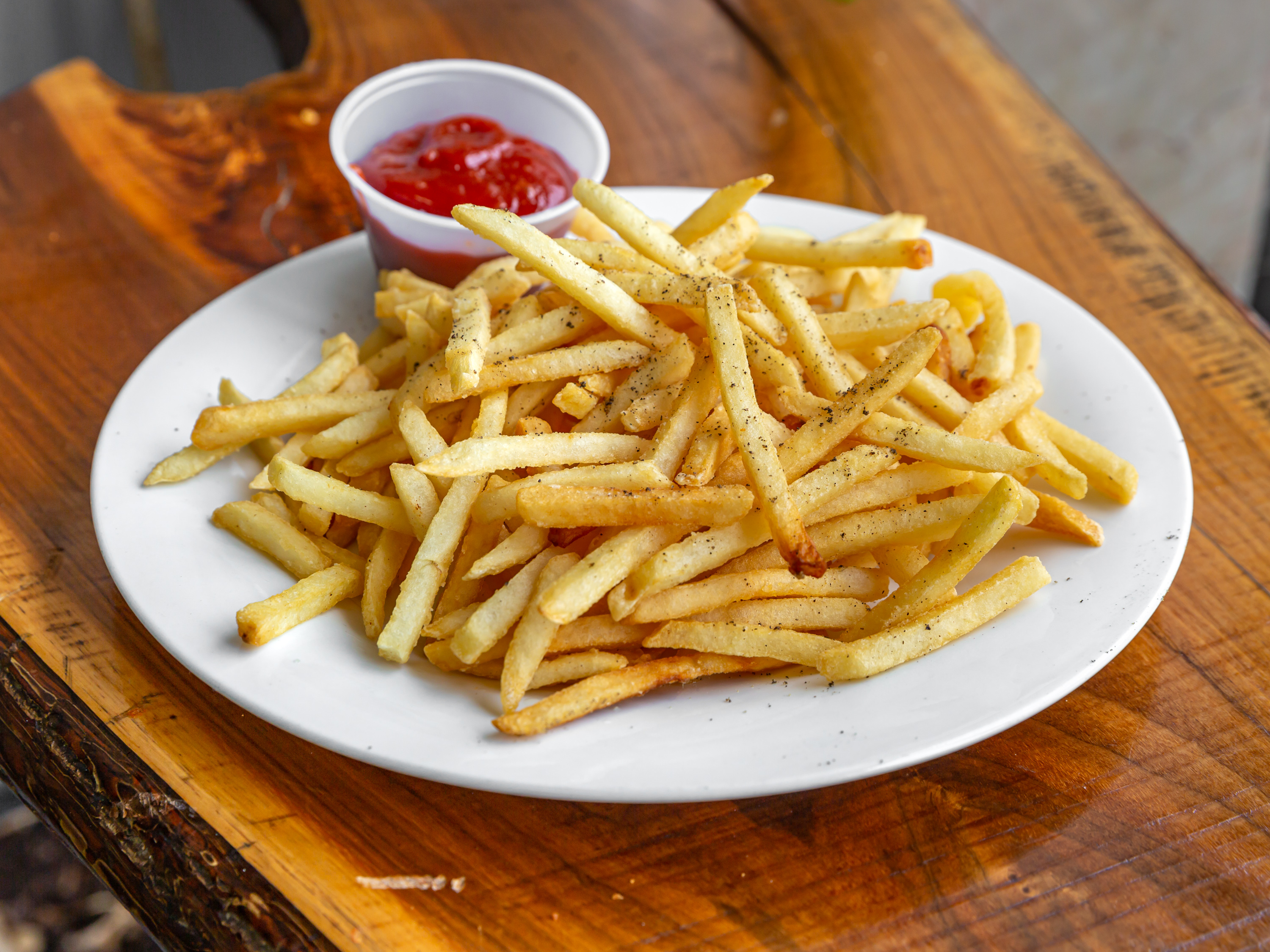 Order Shoestring  Fries food online from Il Mondo Pizzeria store, Boston on bringmethat.com