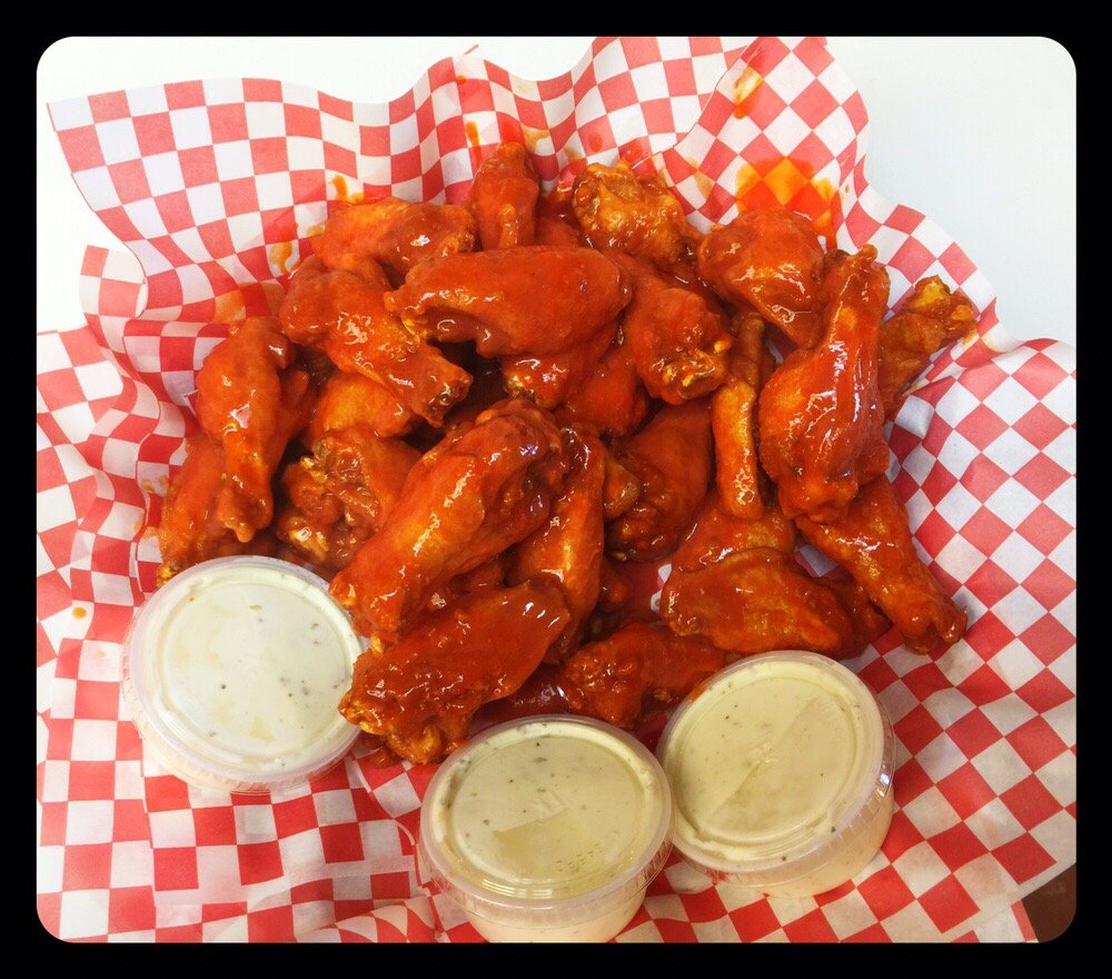 Order Chicken Wings food online from Submarinos store, Glendale on bringmethat.com