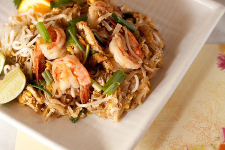 Order Pad Thai Dinner food online from Rice Pot  store, New Haven on bringmethat.com
