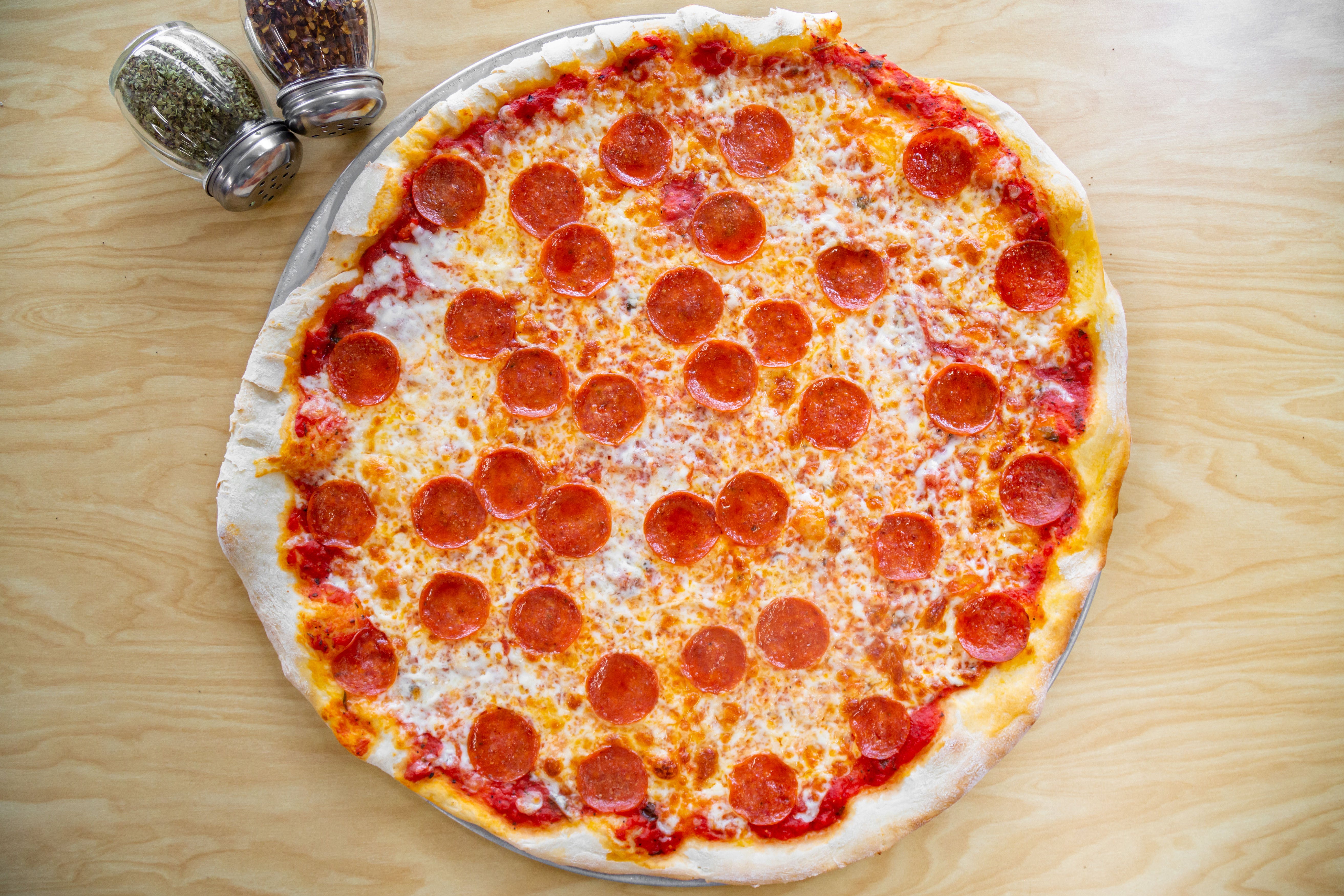 Order Pepperoni Pizza - 14" food online from Roger Pizzerolo store, San Diego on bringmethat.com