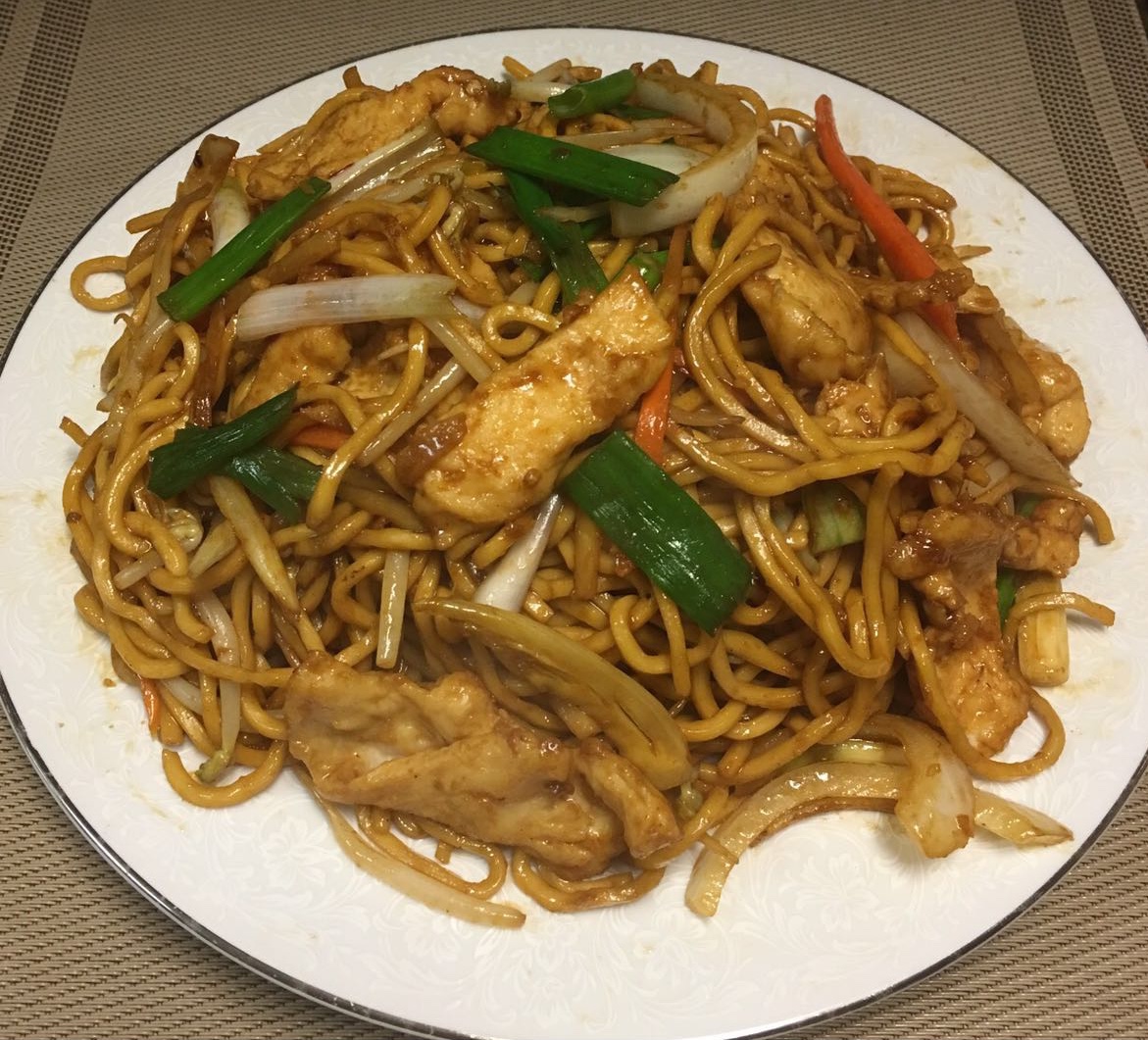 Order 183. Chicken Lo Mein food online from China Bowl store, Elk Grove Village on bringmethat.com