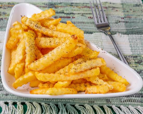 Order French Fries food online from Brazilian Market & Cafe store, Kenner on bringmethat.com