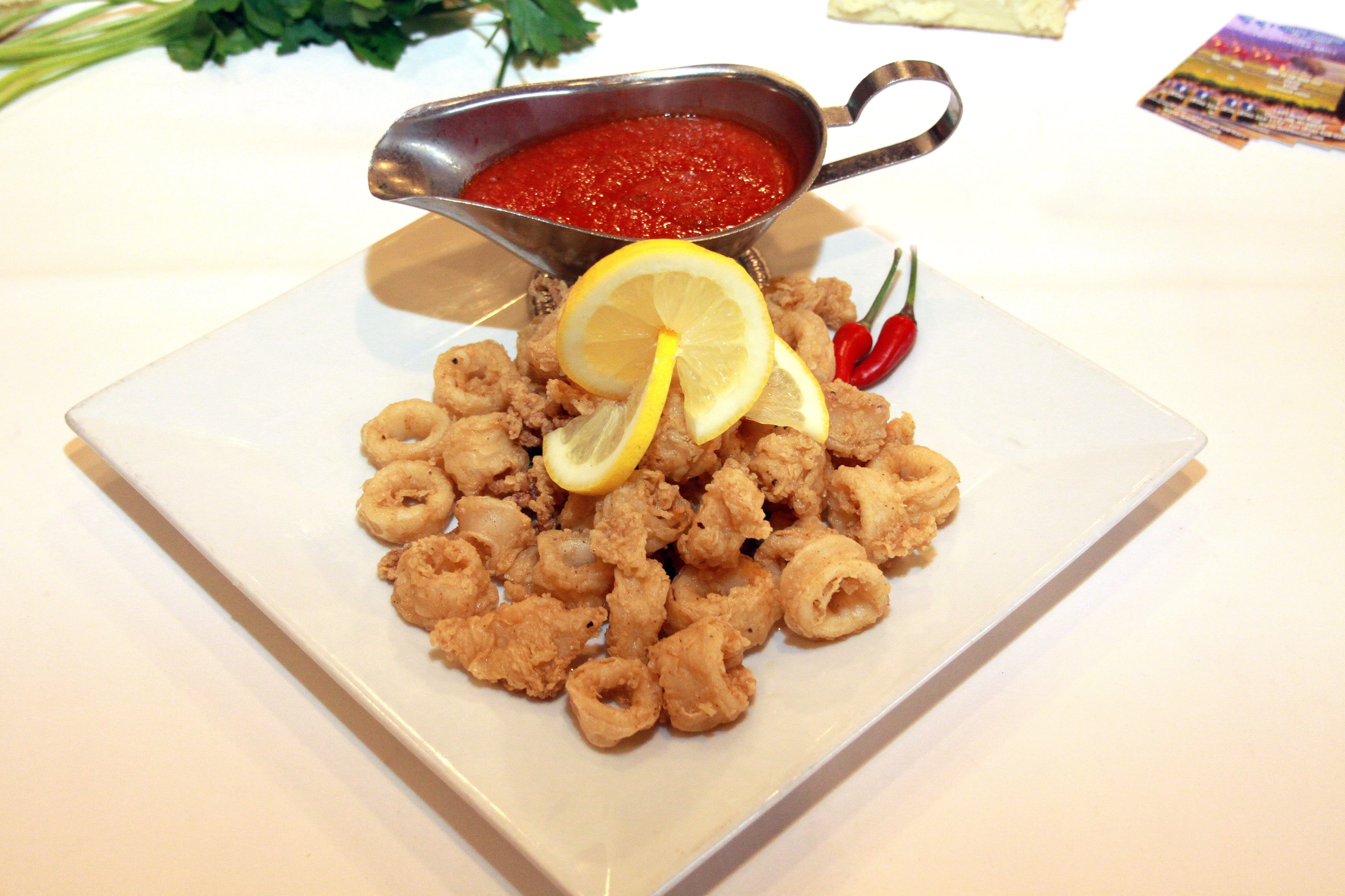 Order Calamari - Appetizer food online from Lamberti's Tutti Toscani store, Cherry Hill on bringmethat.com