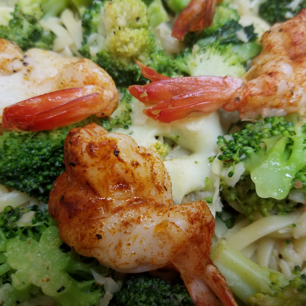 Order Linguine with Shrimp and Broccoli food online from Gio Cafe & Deli store, Chicago on bringmethat.com