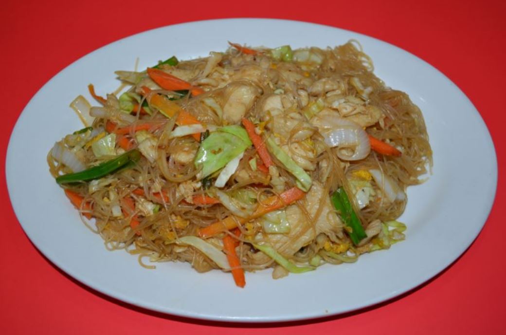 Order N5. Rice Noodles with Chicken food online from Canton Express store, Plano on bringmethat.com