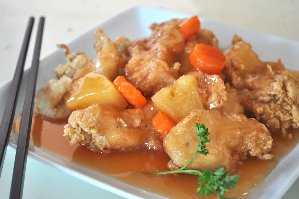 Order 2. Sweet and Sour Chicken Combo Meal food online from King's Asian Chef store, Springfield on bringmethat.com