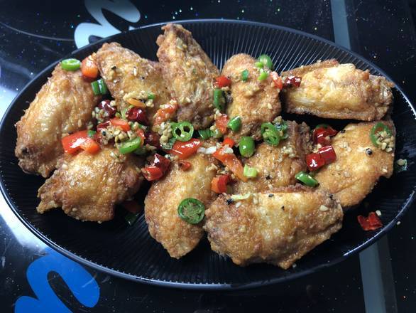 Order 127. Salt and Pepper Chicken Wings 椒鹽雞翼 food online from E Plus Cafe store, South San Francisco on bringmethat.com