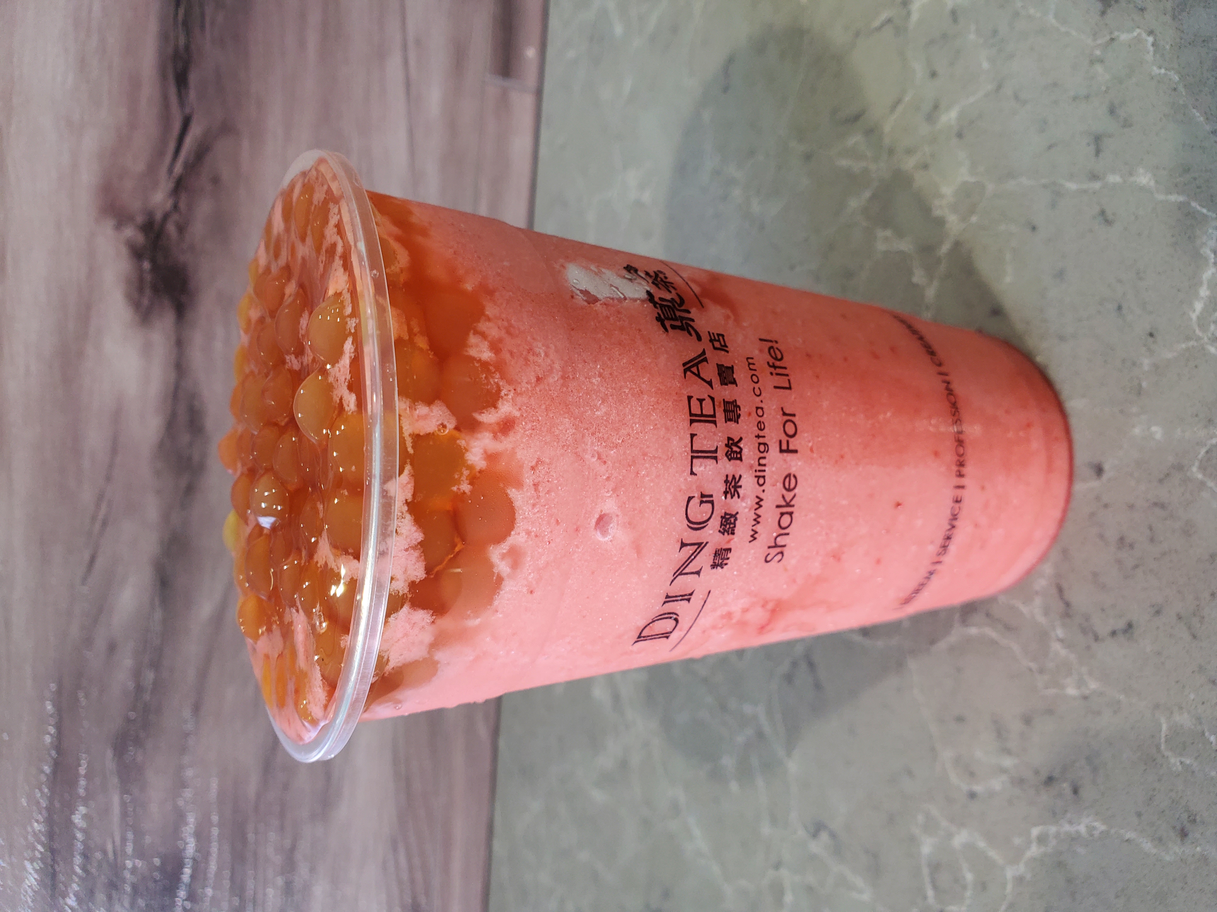Order Strawberry Slush - CAFFEINE FREE (LARGE SIZE ONLY) food online from Ding Tea store, Fountain Valley on bringmethat.com