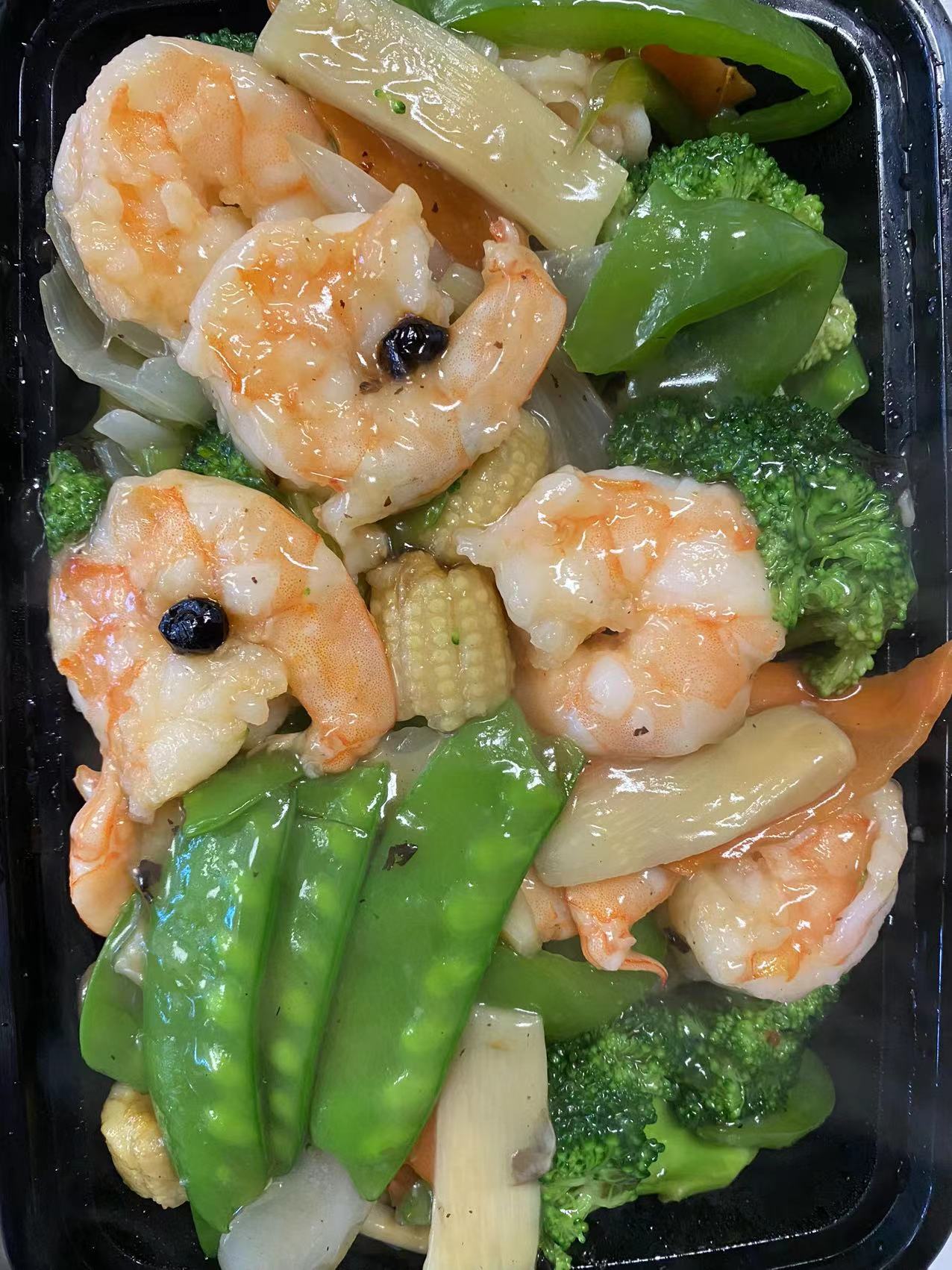 Order  C16. Shrimp with Black Bean Sauce  Combo Platter food online from China King store, King Of Prussia on bringmethat.com