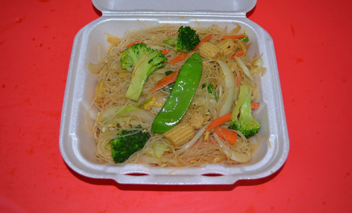 Order N5. Rice Noodles with Vegetable food online from Canton Express store, Plano on bringmethat.com