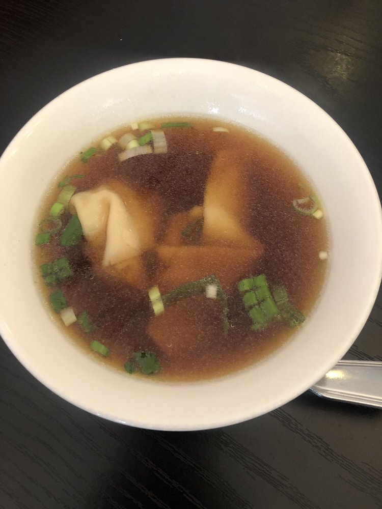 Order 27. Wonton Soup food online from Golden Palace store, Clifton on bringmethat.com