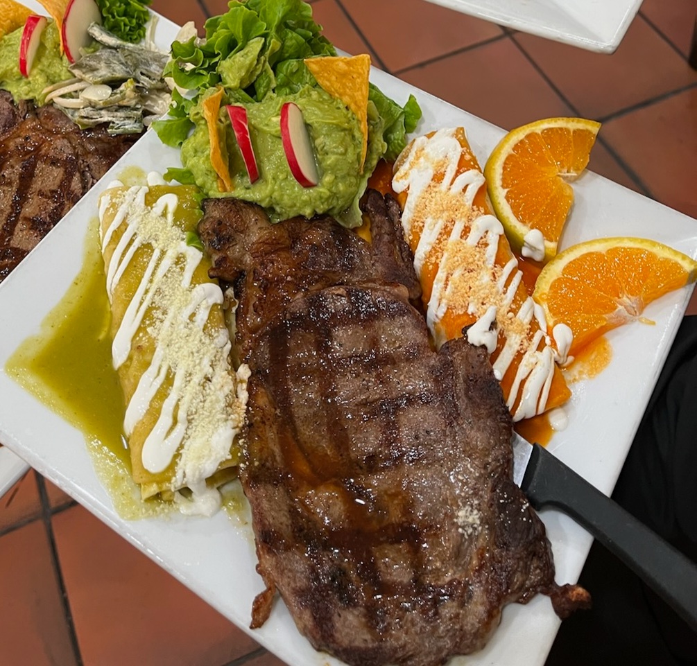 Order Steak Azteca Platter food online from Las Margaritas Restaurant & Bar store, Ridgewood on bringmethat.com