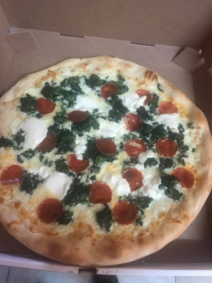 Order White Pizza with Spinach - Medium 14'' food online from Vinci's Pizzeria store, Elizabeth on bringmethat.com