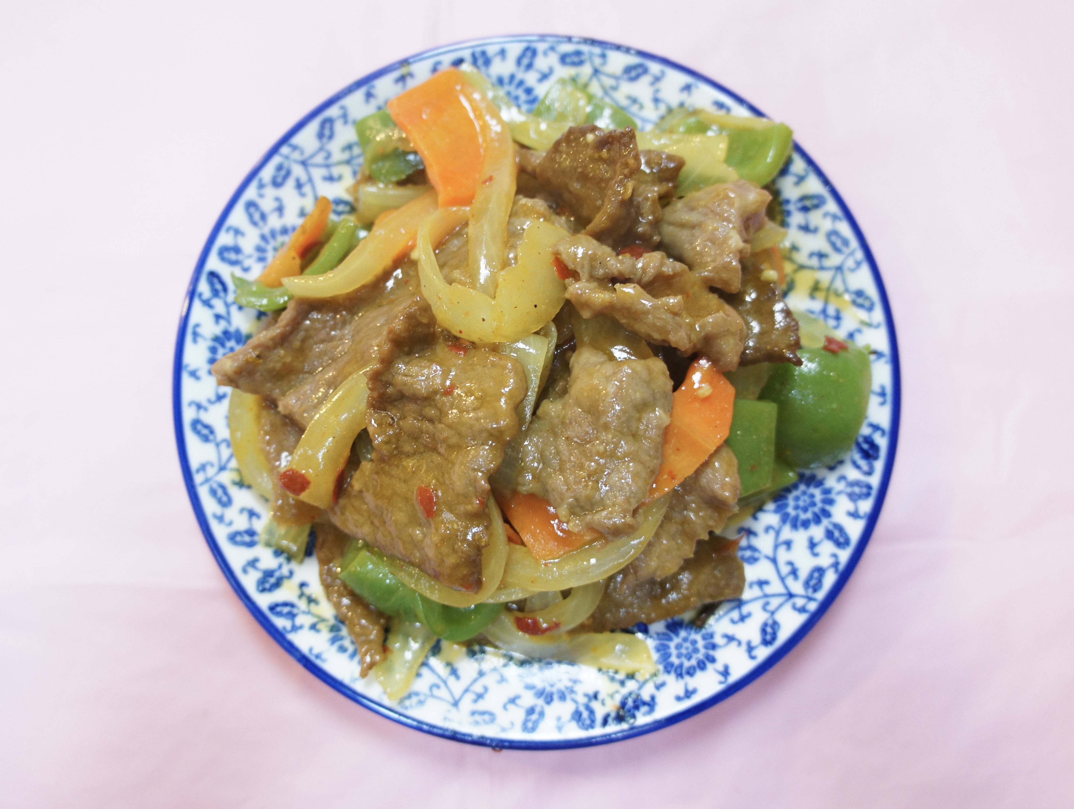 Order Curry Beef with Onion(spicy)LG food online from Zhengs China Express store, Randallstown on bringmethat.com