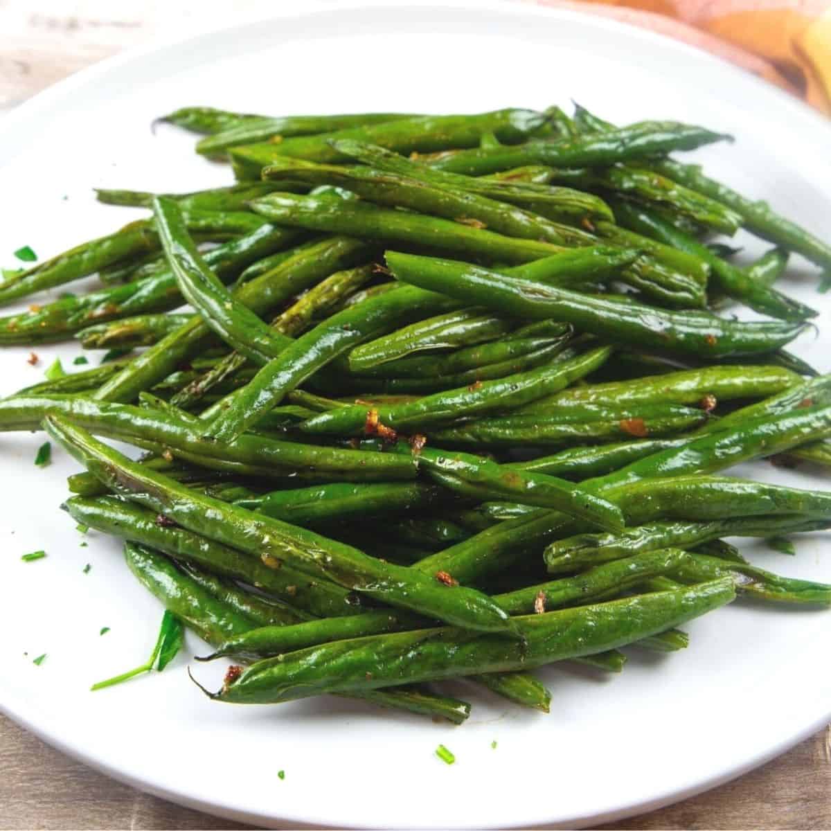 Order 124. Sauteed String Beans food online from Chen's Yummy House store, Dumont on bringmethat.com