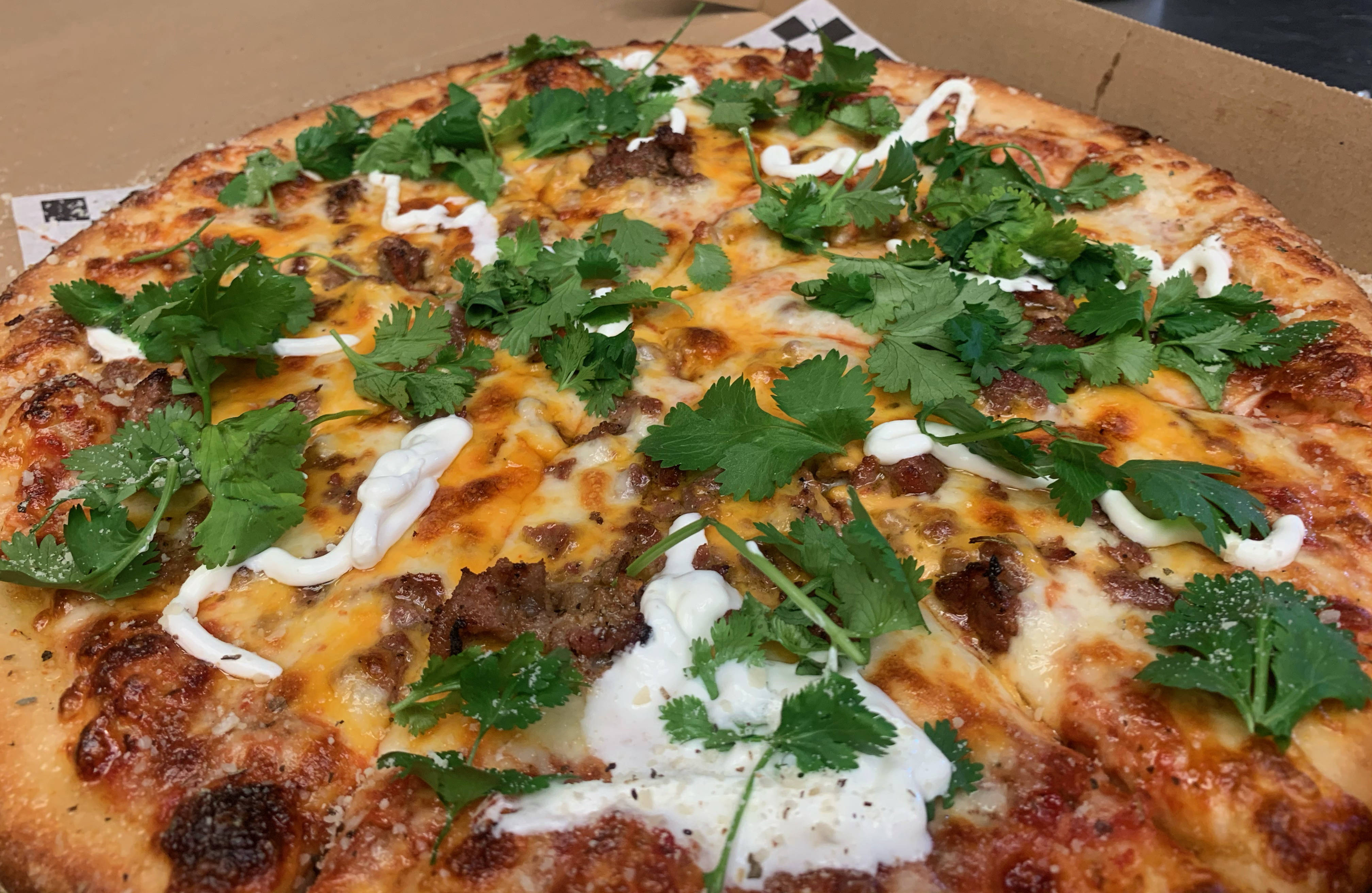 Order 8" Personal Carne Asada Pizza food online from Surfside Pizza store, San Clemente on bringmethat.com