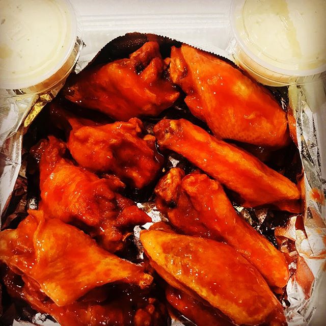Order 10 Wings hot food online from Pizzero Grill store, Lemon Grove on bringmethat.com