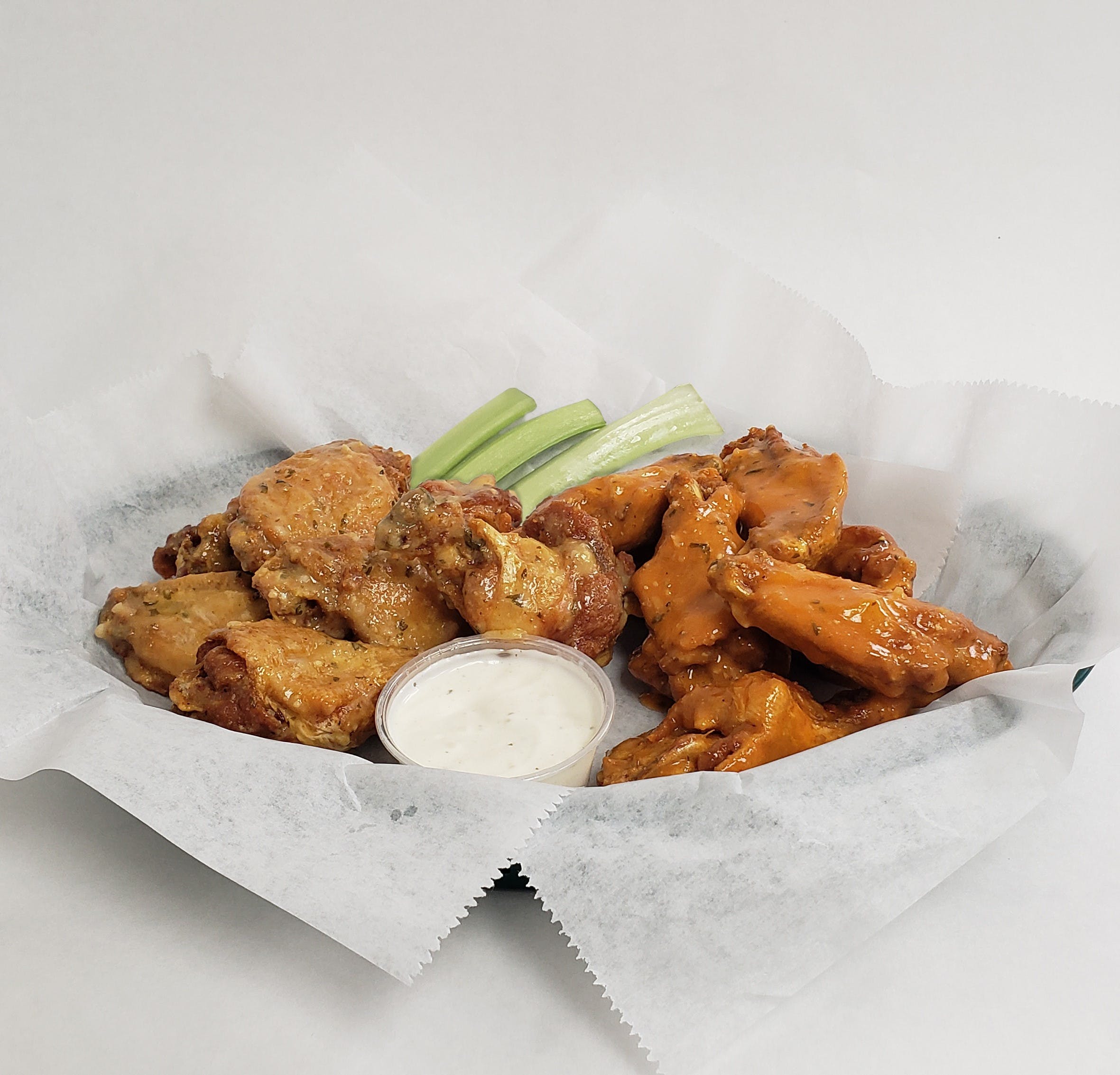 Order Regular Wings - 6 Pieces food online from Chubbys Cheesesteaks store, Milwaukee on bringmethat.com