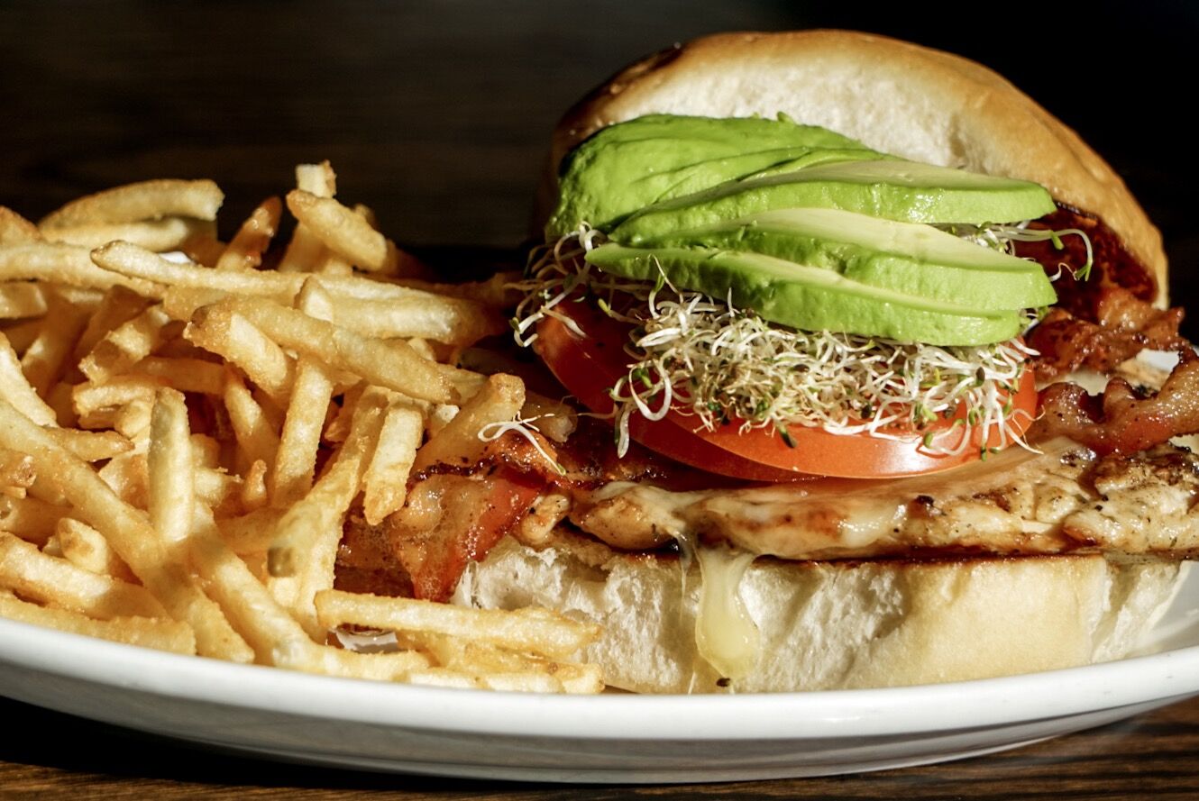 Order Jared Dudley's Grilled Chicken Sandwich food online from Majerle's Sports Grill store, Phoenix on bringmethat.com