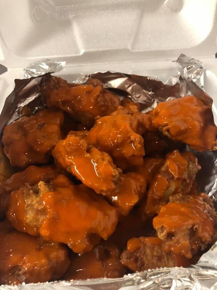 Order Buffalo Wings - 8 Pieces food online from Phillip's Roast Beef & Pizza store, Rowley on bringmethat.com
