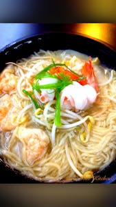 Order Shrimp Wonton Noodle Soup with Egg Noodles food online from Asian Thai Kitchen store, Miami on bringmethat.com