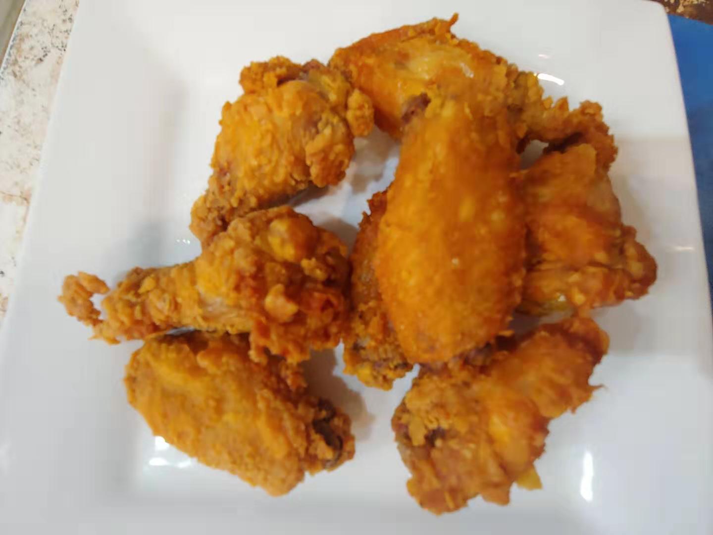 Order 8. Fried Chicken Wings food online from Dragon Chinese Cuisine  store, Houston on bringmethat.com